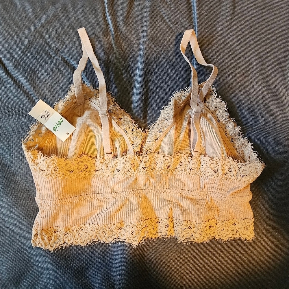 Aerie Ribbed Eyelash Lace Trim Longline Bralette, Tan, Size Medium - Picture 4 of 9